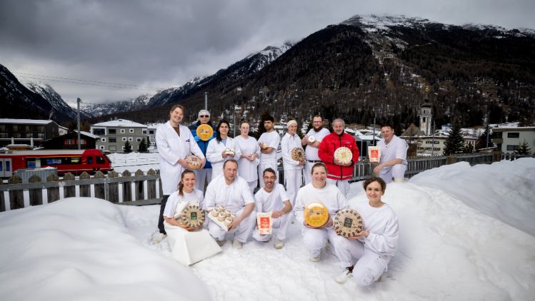 lesa-ueber-uns-teamfoto-stage