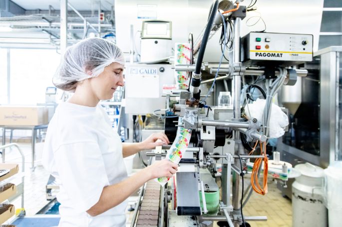 lesa-ueber-uns-produktion-jogurt-etiketten-drucken-image-gallery